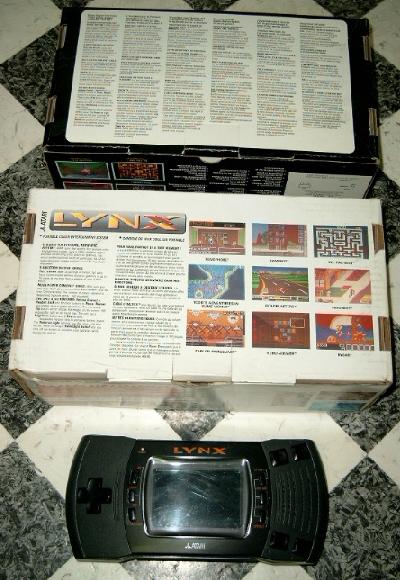 View at the bottom side of a Lynx II box